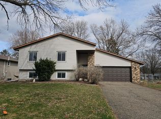 7155 Hyde Ave S, Cottage Grove, MN 55016