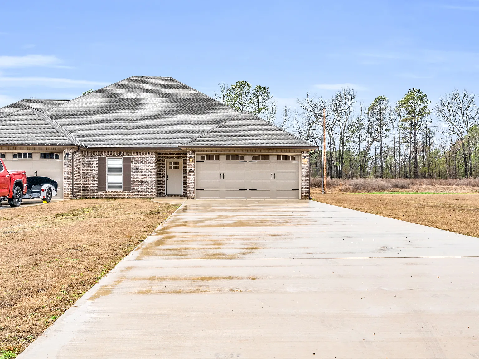3 bed, 1800 sqft, $1,815 — Photo 1