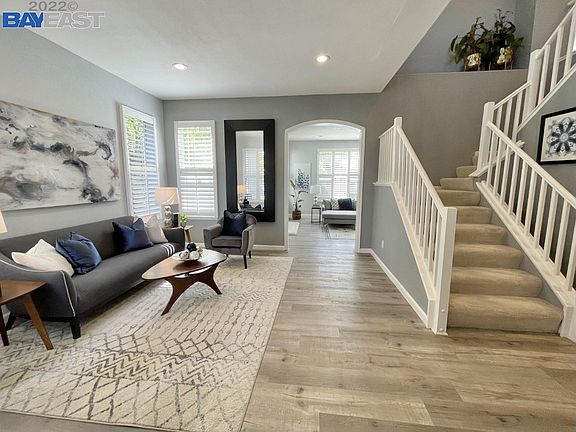 2nd image of 25350 Buckeye Dr