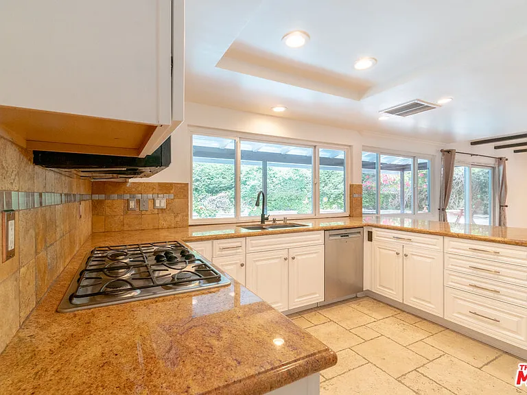 4220 Towhee Dr — Photo 8
