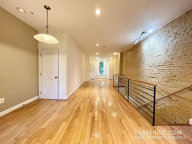 68 V St NW #1 — Photo 8