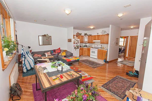 Rented by Voro NYC | media 17