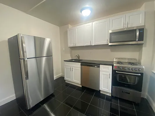 Rented by Bond New York | media 8