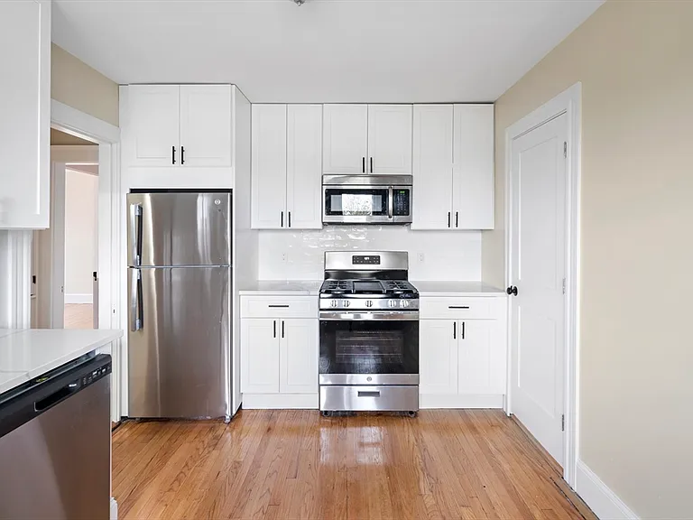 23 Thelma Rd #2 — Photo 3
