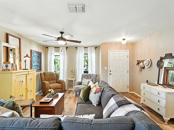 3rd image of 2449 Medina Drive