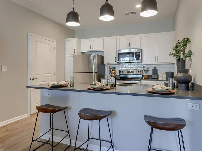 Jacob - 1 Bed / 1 Bath - 759 Sq.Ft.