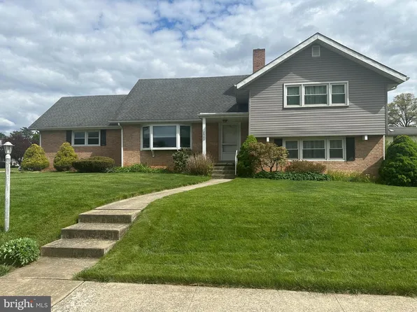 2900 Octagon Ave, Reading, PA 19608