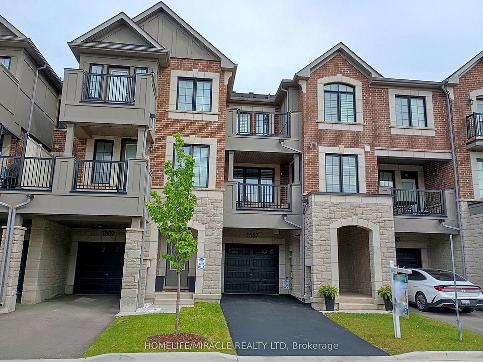 1st image of 1587 Moira Cres