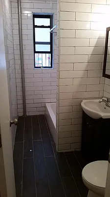 Rented by Lang Realty LLC | media 15