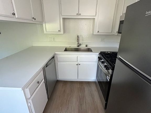 3rd image of 10764 Woodbine St APT 1