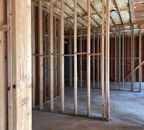 2nd image of 522 Anniston Dr