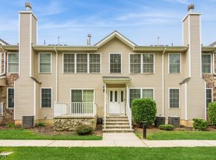17 Lackland Ave #17, Piscataway, NJ 08854