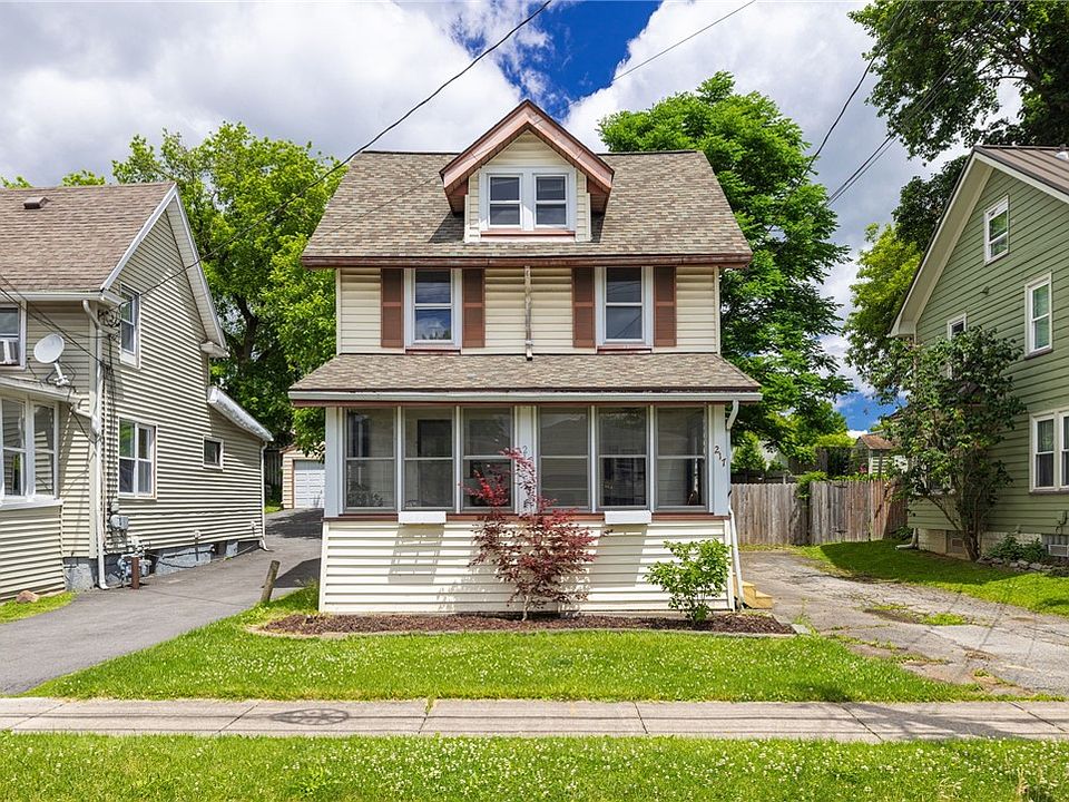 1st image of 217 W Elm St