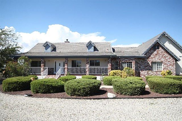 2nd image of 6616 Acacia Rd