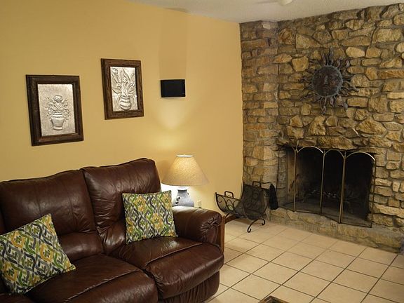 4th image of 2911 W Winterberry Ct