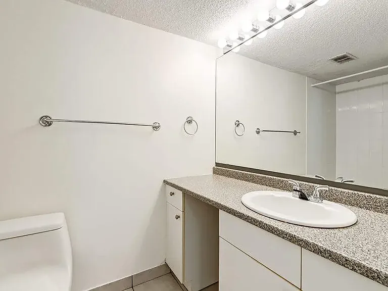 604 14th Ave SW — Photo 55
