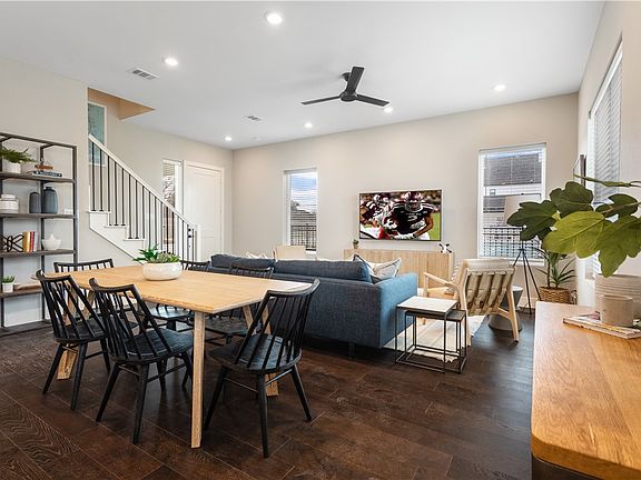 3rd image of 285 Estates Cir
