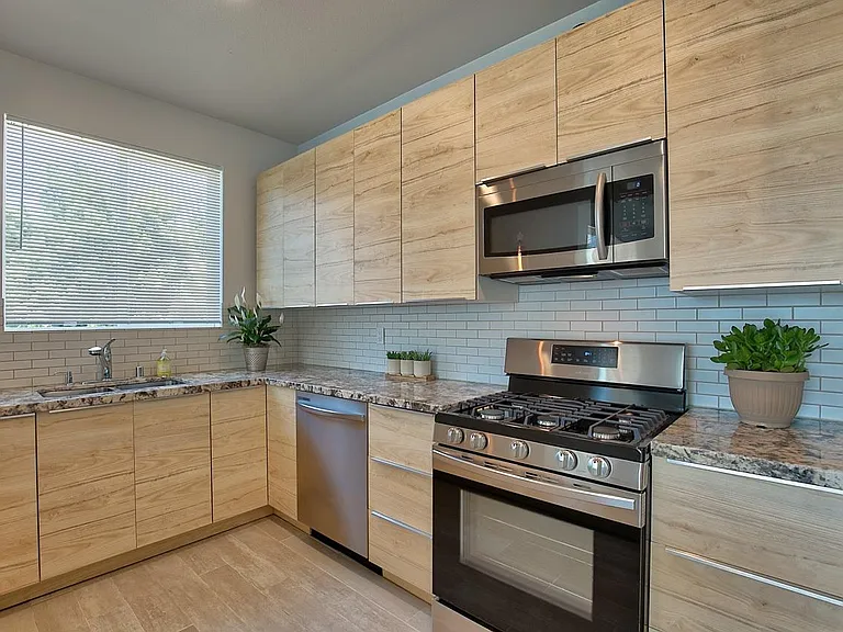 3732 Ash St — Photo 4