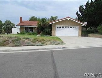 2nd image of 3029 Helen Ln