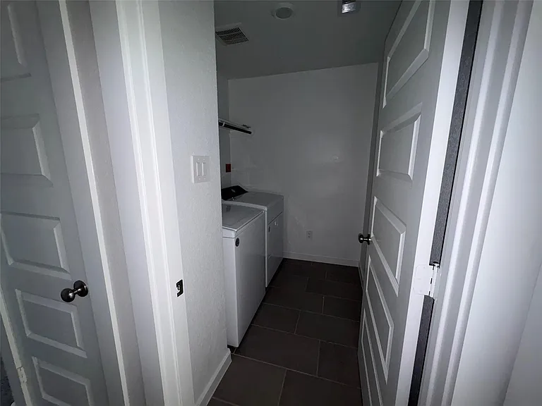 16628 Sterling Cliff Dr — Photo 6