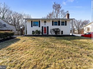 403 W Poplar Rd, Sterling, VA 20164