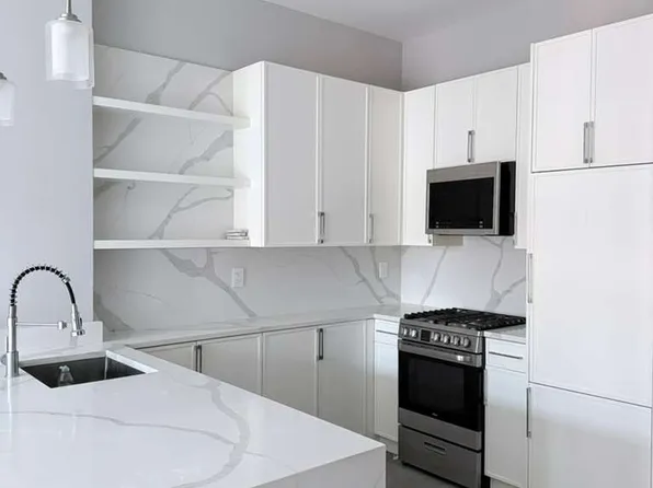 22-50 33rd Street image 1 of 10