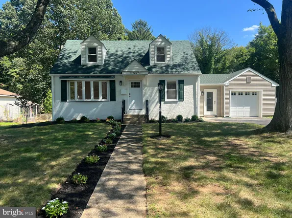 1081 Cherry Ln, Southampton, PA 18966
