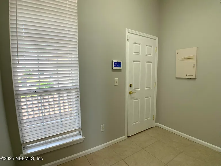 1213 Harbour Town Dr — Photo 36