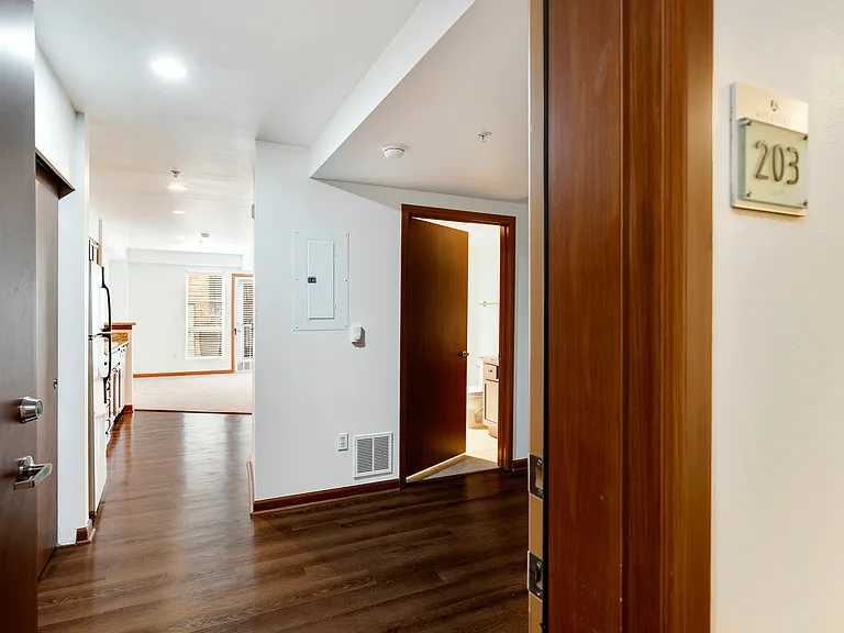 Aventine Apartments — Photo 9