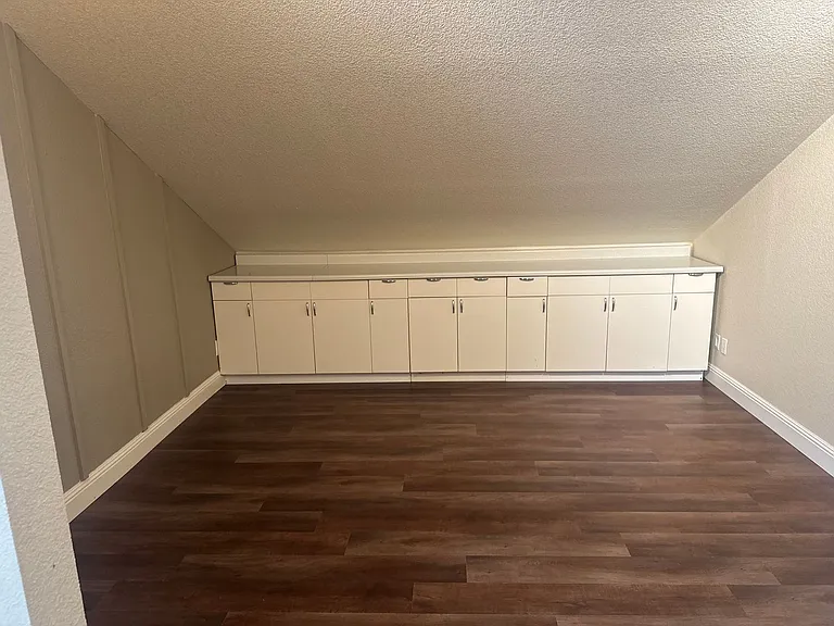 961 Celestine Cir — Photo 21