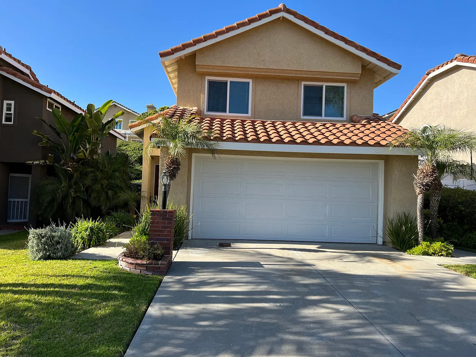24915 mansilla — Photo 1