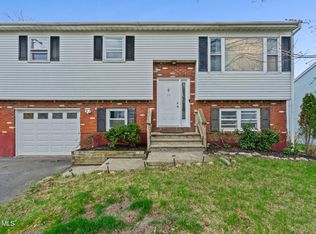 35 Start Avenue, East Greenbush, NY 12144