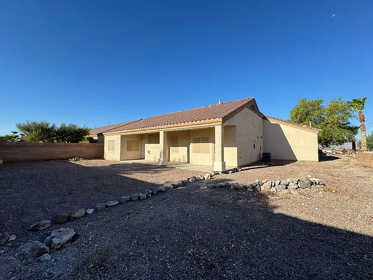 2772 Broadmoor Dr — Photo 35