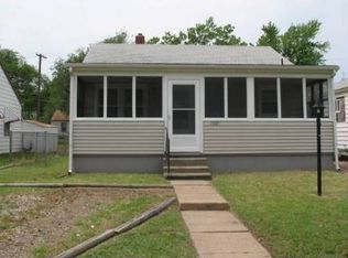 1021 N 11th St, Salina, KS 67401