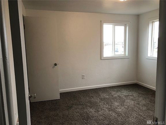 5th image of 1431 W Lee St