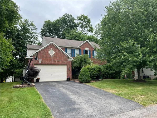 3293 Hidden Brooke Ct, New Castle, PA 16105