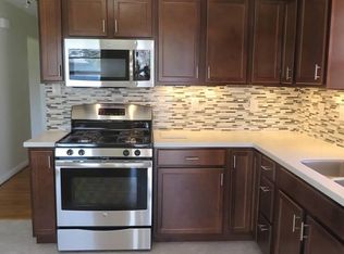 12211 Saint Clair Dr, Middletown, KY 40243