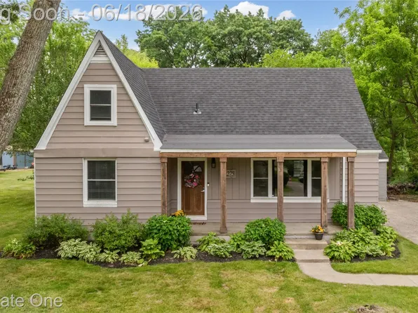 2275 Richwood Rd, Auburn Hills, MI 48326