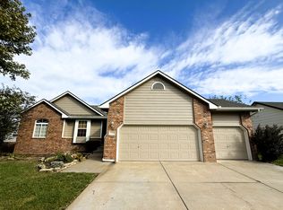 340 S Pitchers Ct, Andover, KS 67002