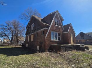 15724 Lesure St, Detroit, MI 48227