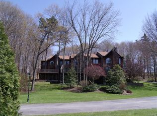 3 E Shore Path, Cazenovia, NY 13035
