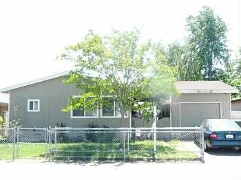 108 Leewill Ave photo 1