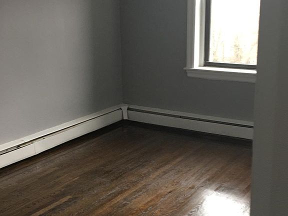 3rd image of 6455 N Broad St #304