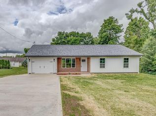 182 Salem Ave, Fredericktown, OH