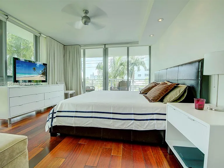 1577 Bay Rd #201 — Photo 22