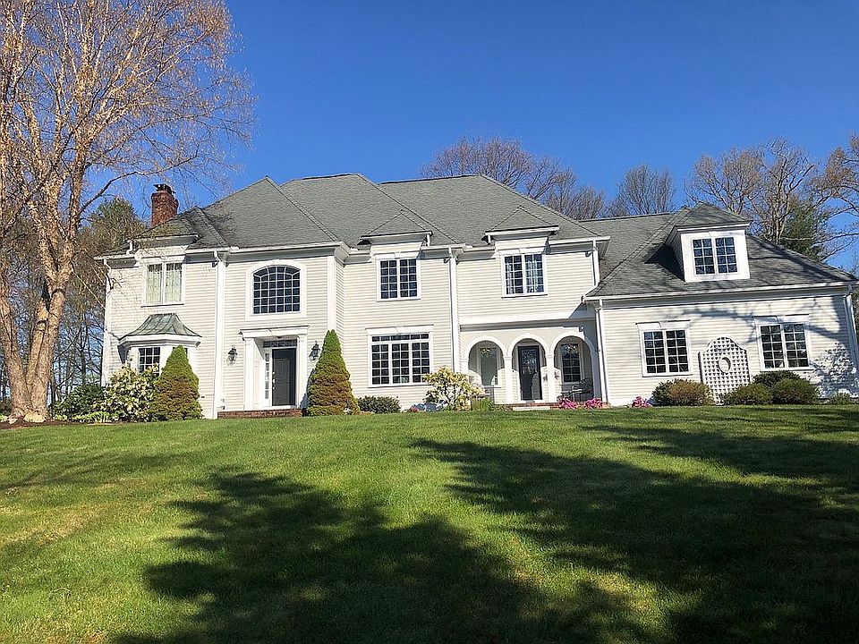 1st image of 11 Greenswood Pl