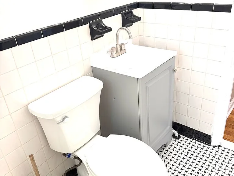 4108, 40th St, 4013 38th St. DWG LLC — Photo 33