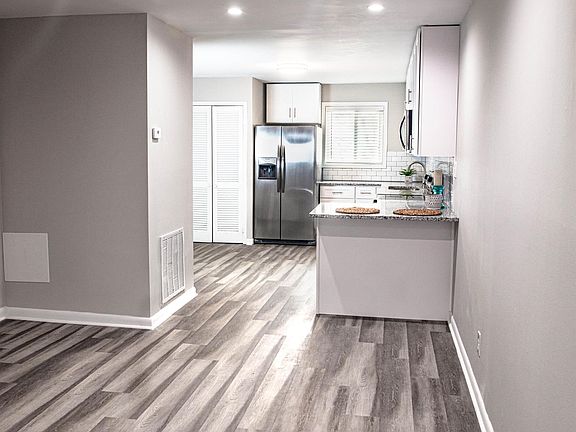3rd image of 78 Sheridan Dr NE #7