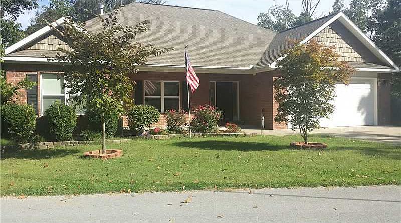 1st image of 2 Enfield Dr