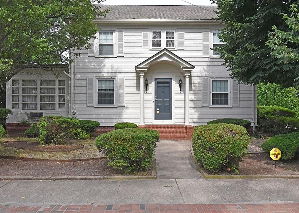 81 Knollwood Ave, Cranston, RI 02910 Zillow